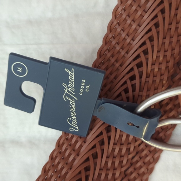 Universal Thread NWT M Belt Brown/ Silver - Picture 2 of 4